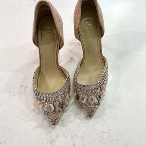 Very beautiful shoes （size 5）